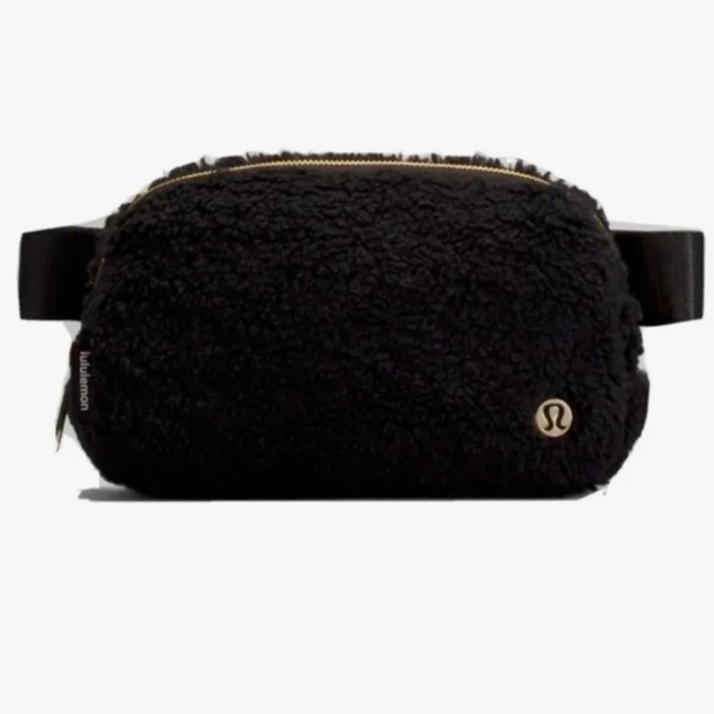 Lululemon Everywhere Fleece Belt bag